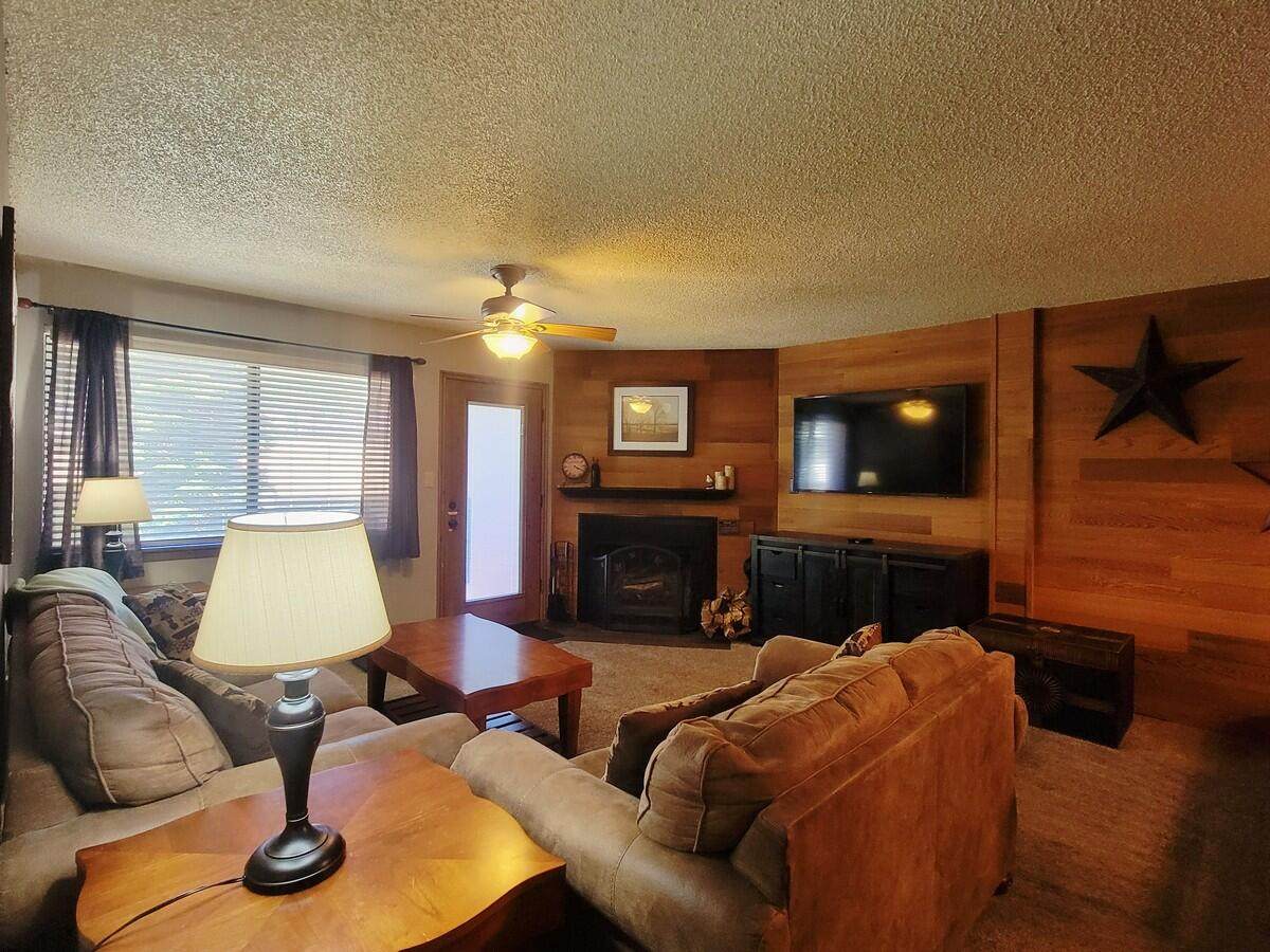 407 Vasels Rd - Photo 1