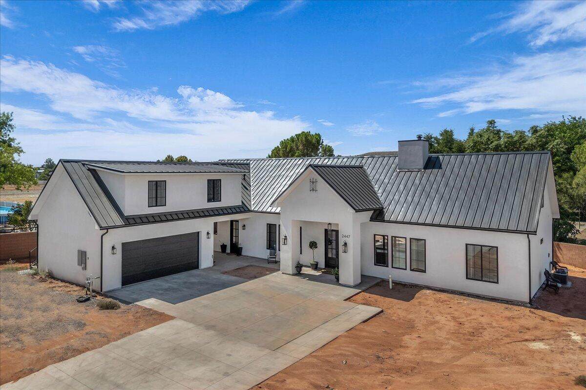 2447 Arrowhead Trail - Photo 1