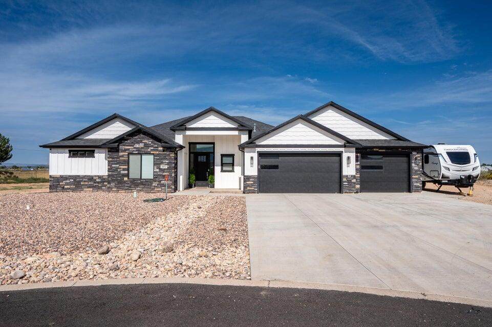 3977 Monarch Dr - Photo 1