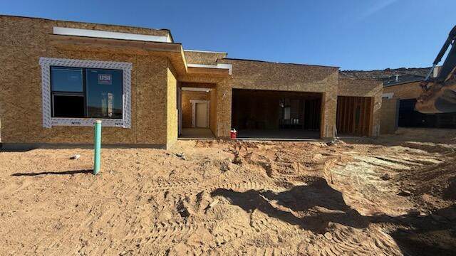 1805 Queens Garden Dr - Photo 1