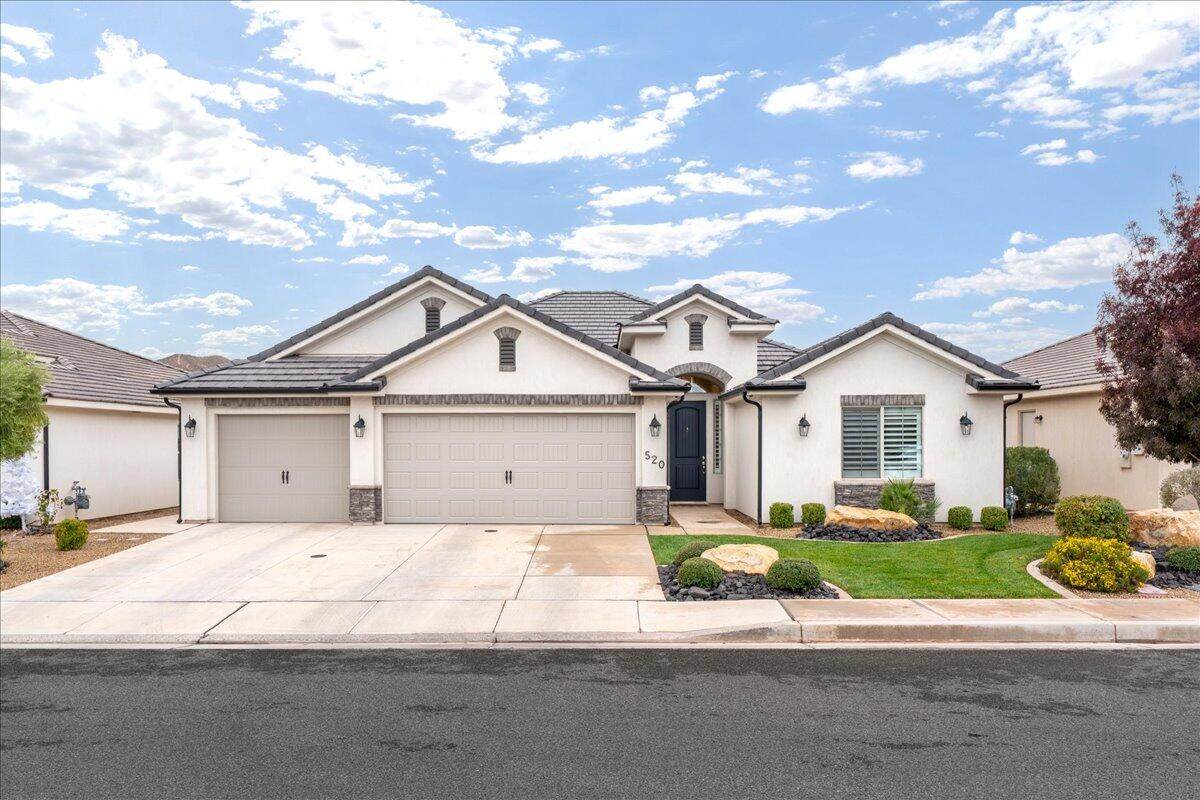 520 Mirage Dr - Photo 1