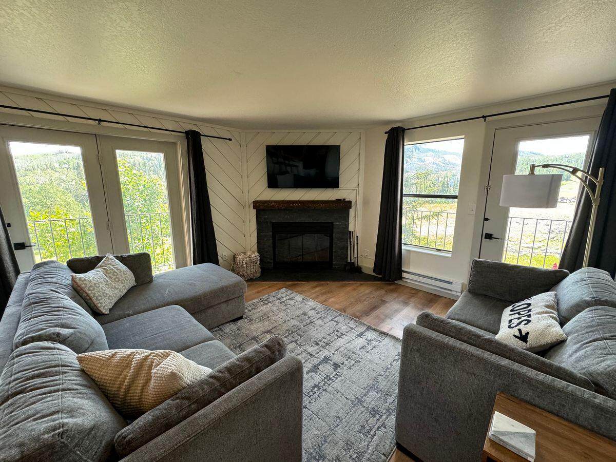 464 Hwy 143 - Photo 1