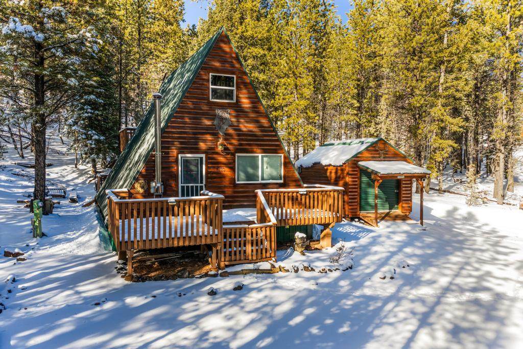 885 Spruce Dr - Photo 1