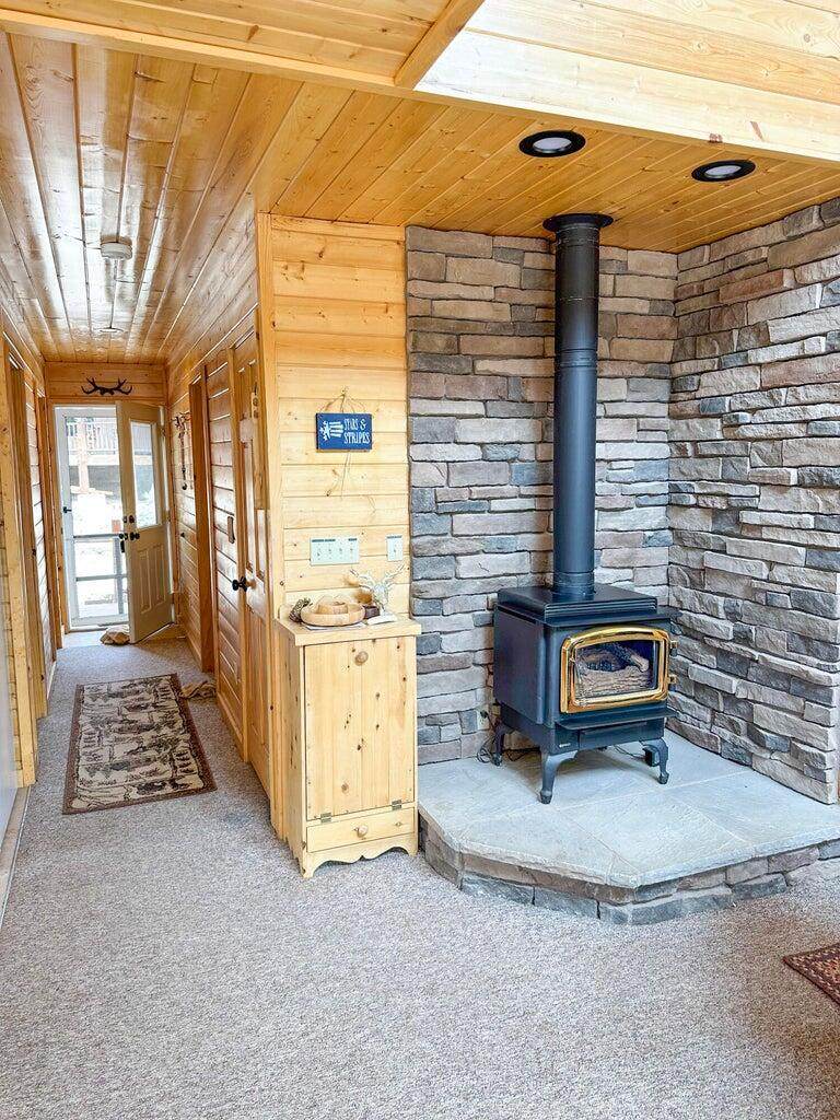 865 Pine Knoll Rd - Photo 1