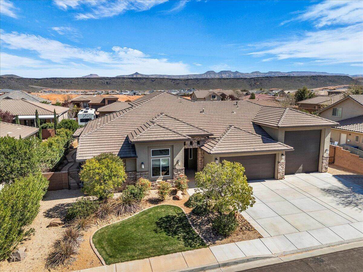 2623 3970 St - Photo 1