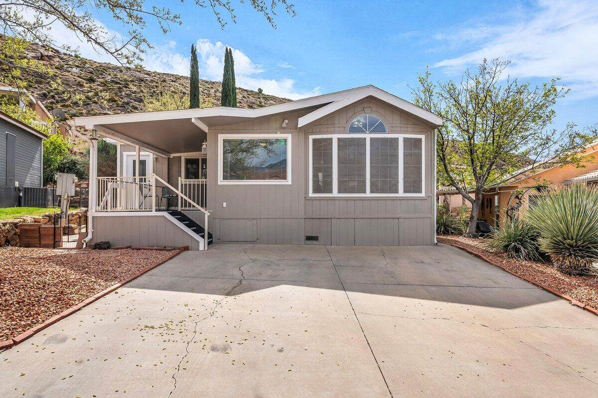 31 Redbluff Dr - Photo 1
