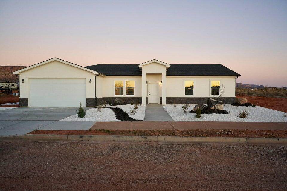 2473 Kings Rd - Photo 1