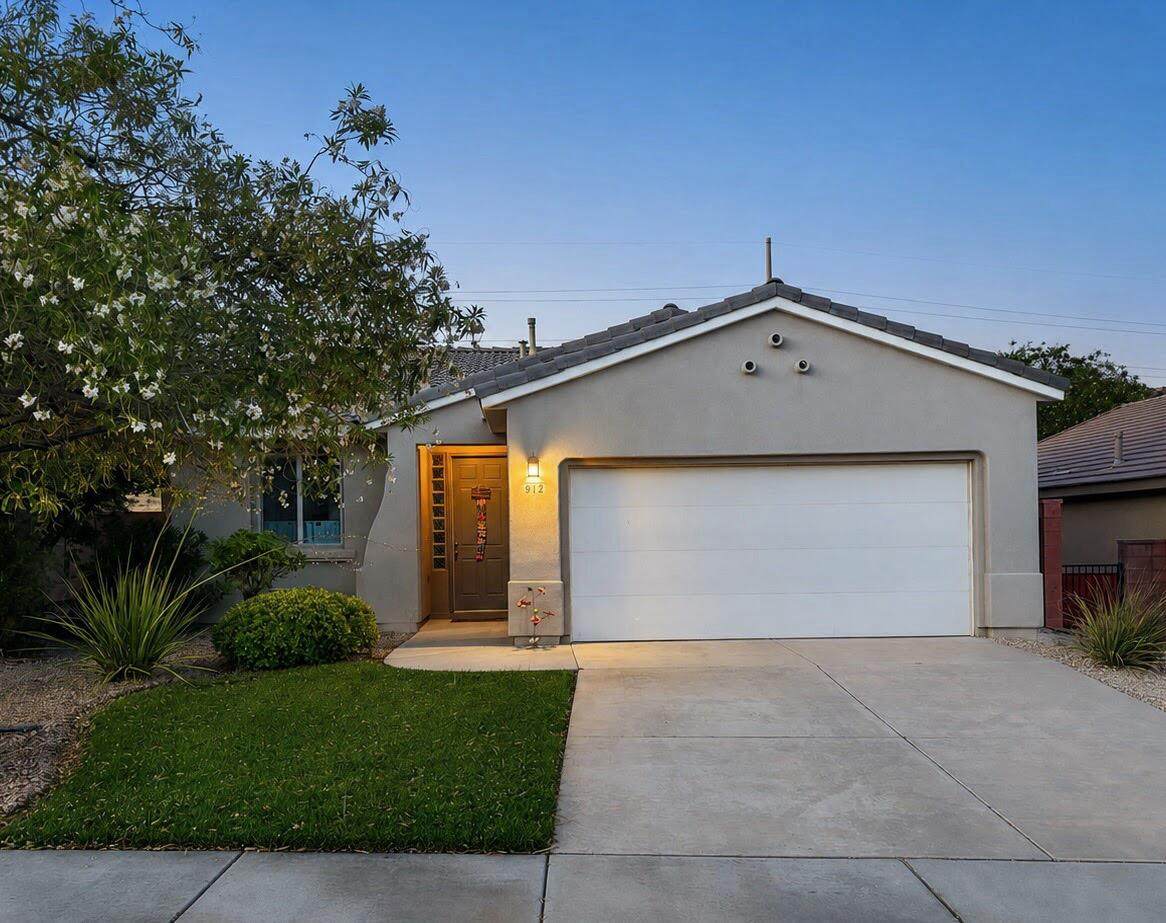 912 Echo Ln - Photo 1