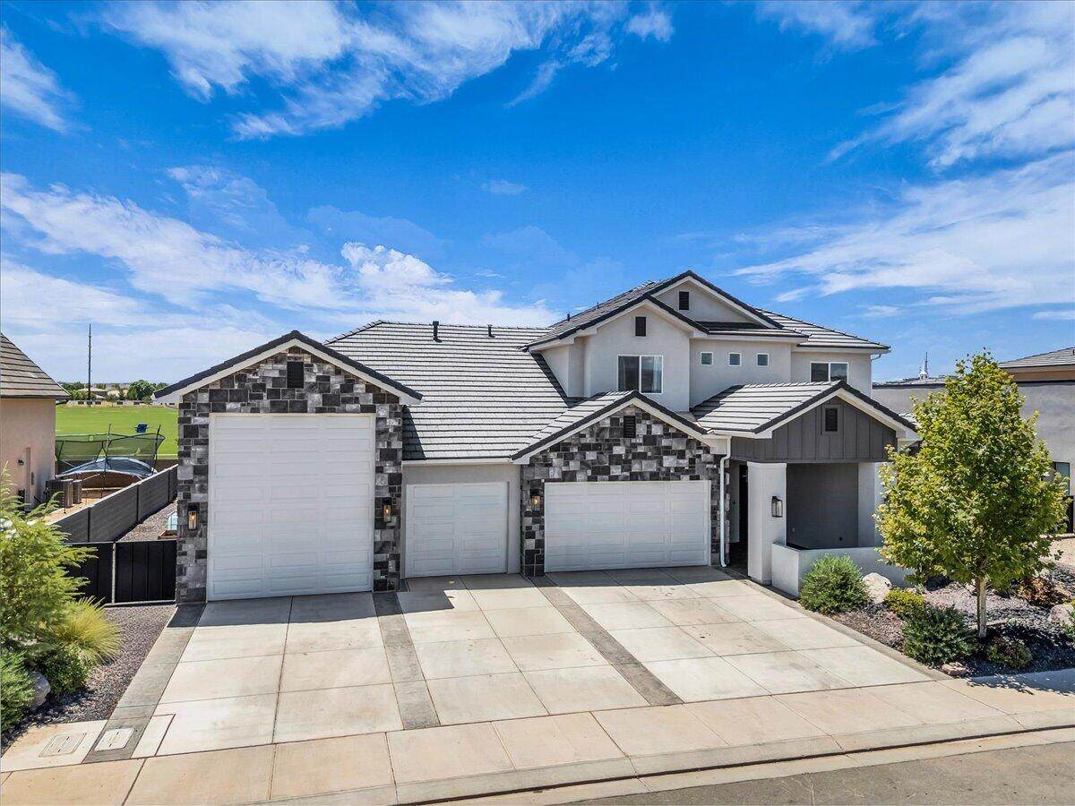 449 Johann Cir - Photo 1