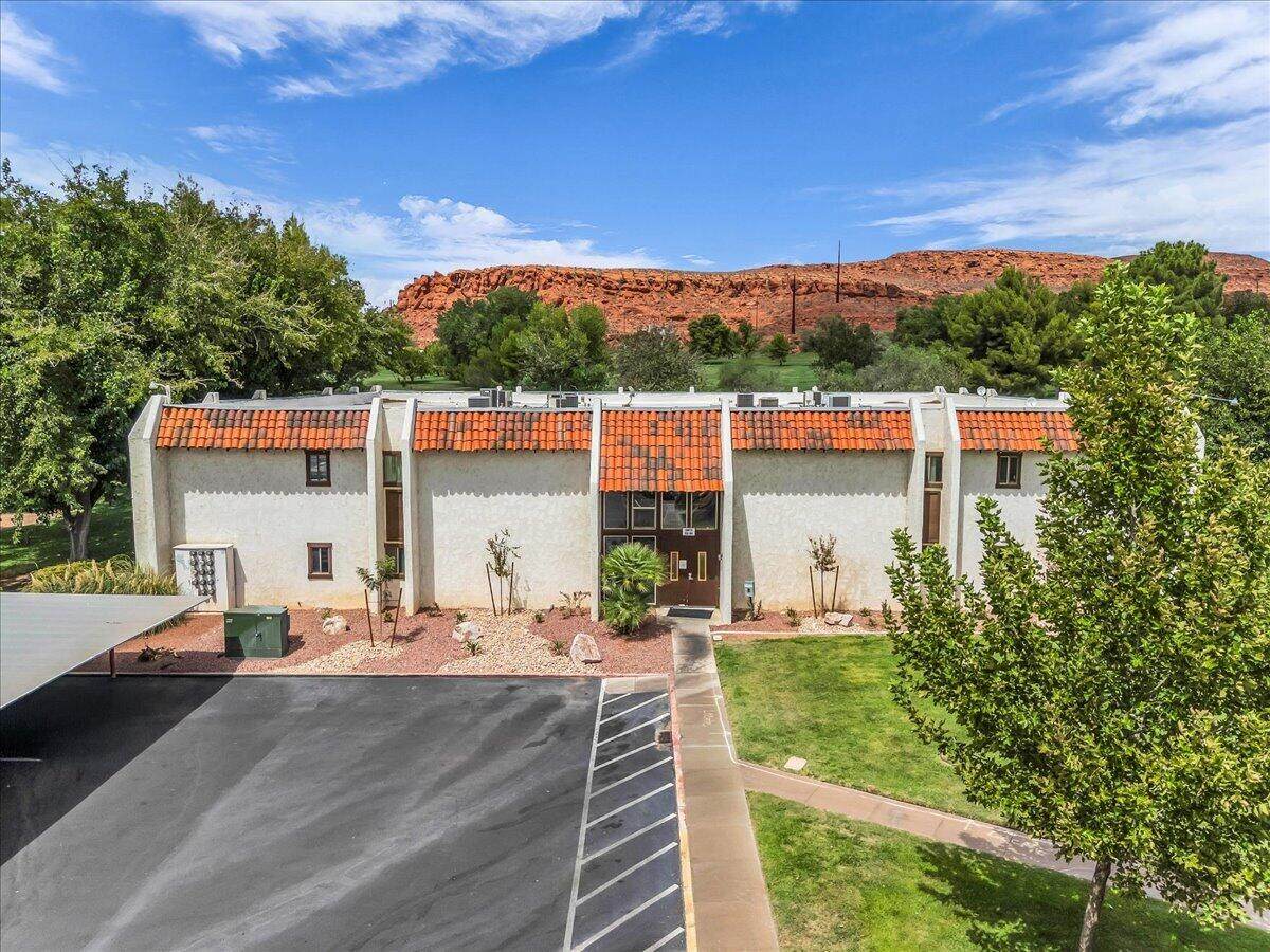 776 Diagonal St - Photo 1