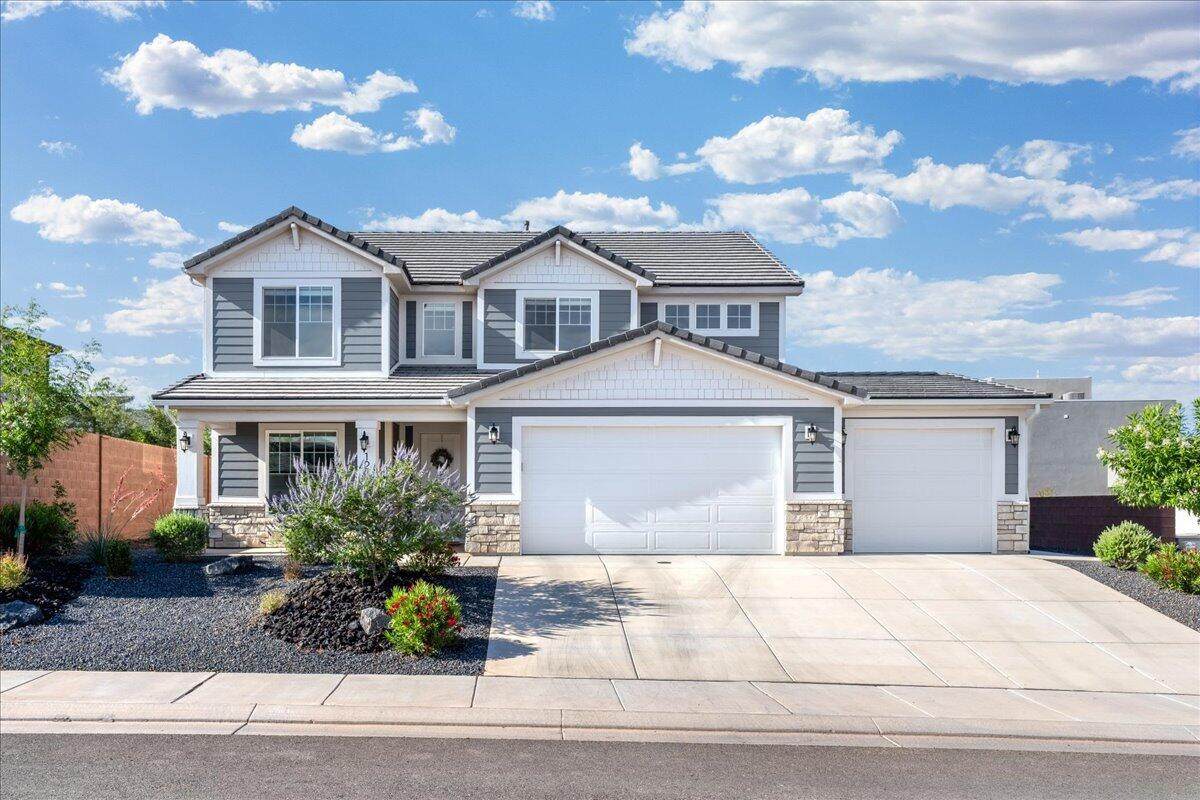1262 Daylily Dr - Photo 1