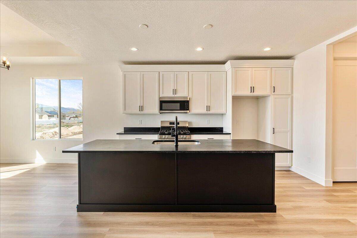 3675 Columbine Way - Photo 1