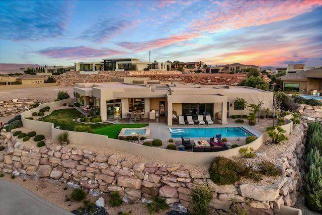 2040 Pinnacle Cir - Photo 1