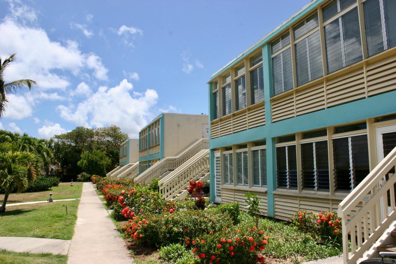 20 Smith Bay Ee - Photo 1