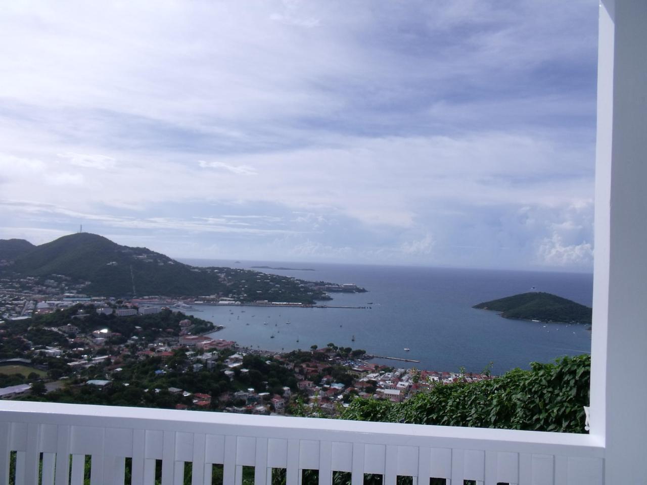 2 Elizabeth Gns - Photo 1