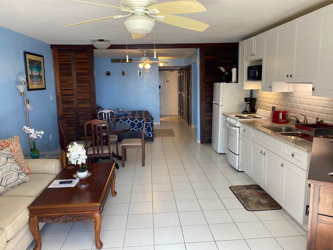 206 Smith Bay Ee - Photo 1