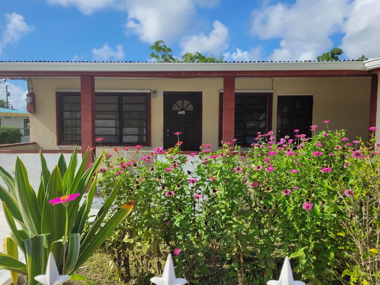 445 Strawberry Hill Ki - Photo 1