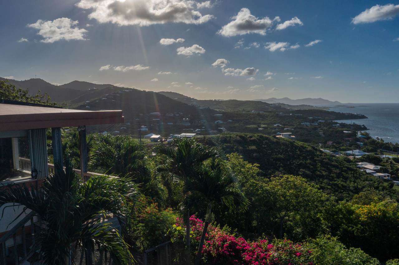 https://bt-photos.global.ssl.fastly.net/stthomas/1280_boomver_1_25-1014-2.jpg