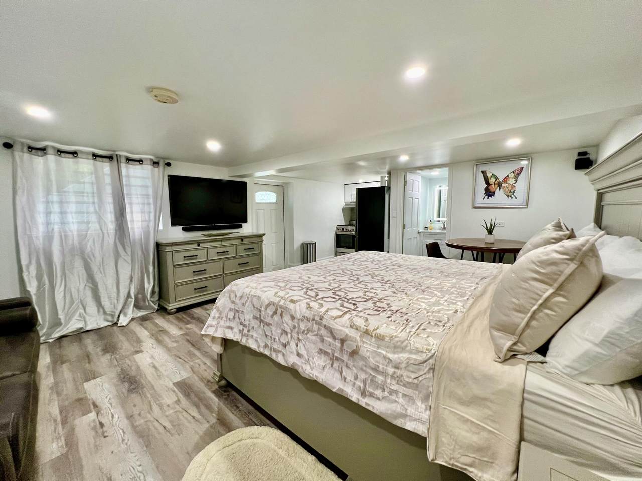 31 Apt 5 King Street Ch - Photo 1