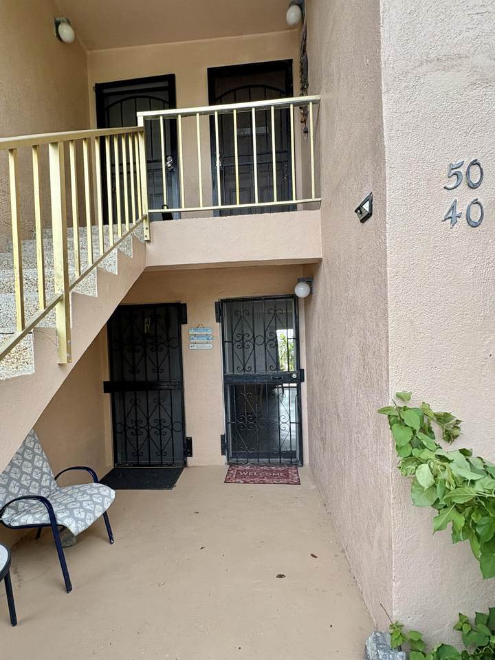 40 St. John Qu - Photo 1