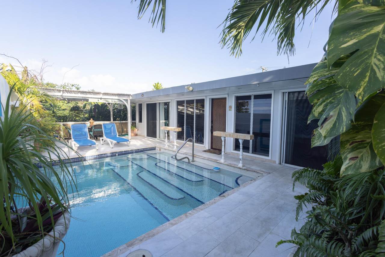 101 Smith Bay Ee - Photo 1