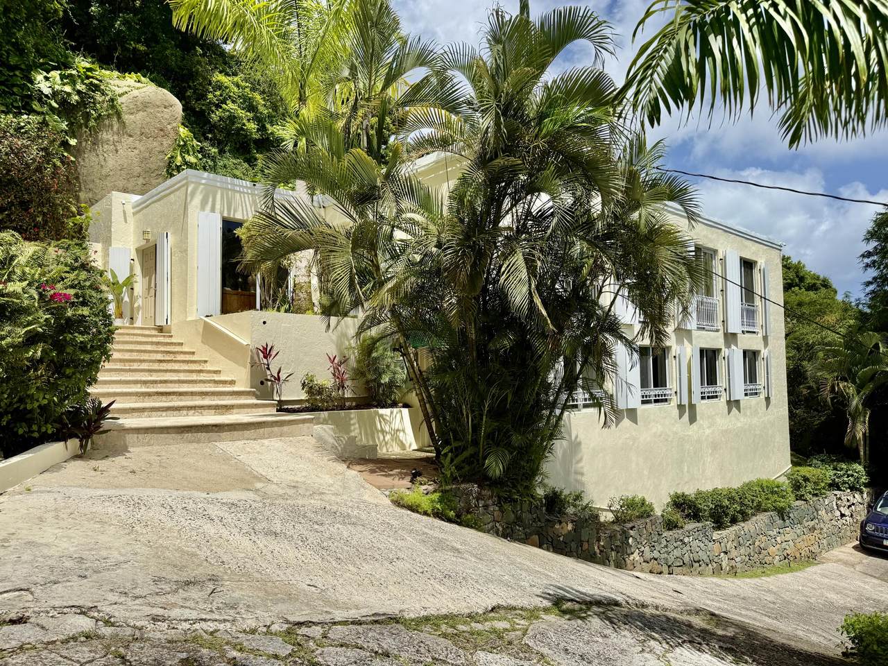 2C-2 Crown & Hawk Ss - Photo 1