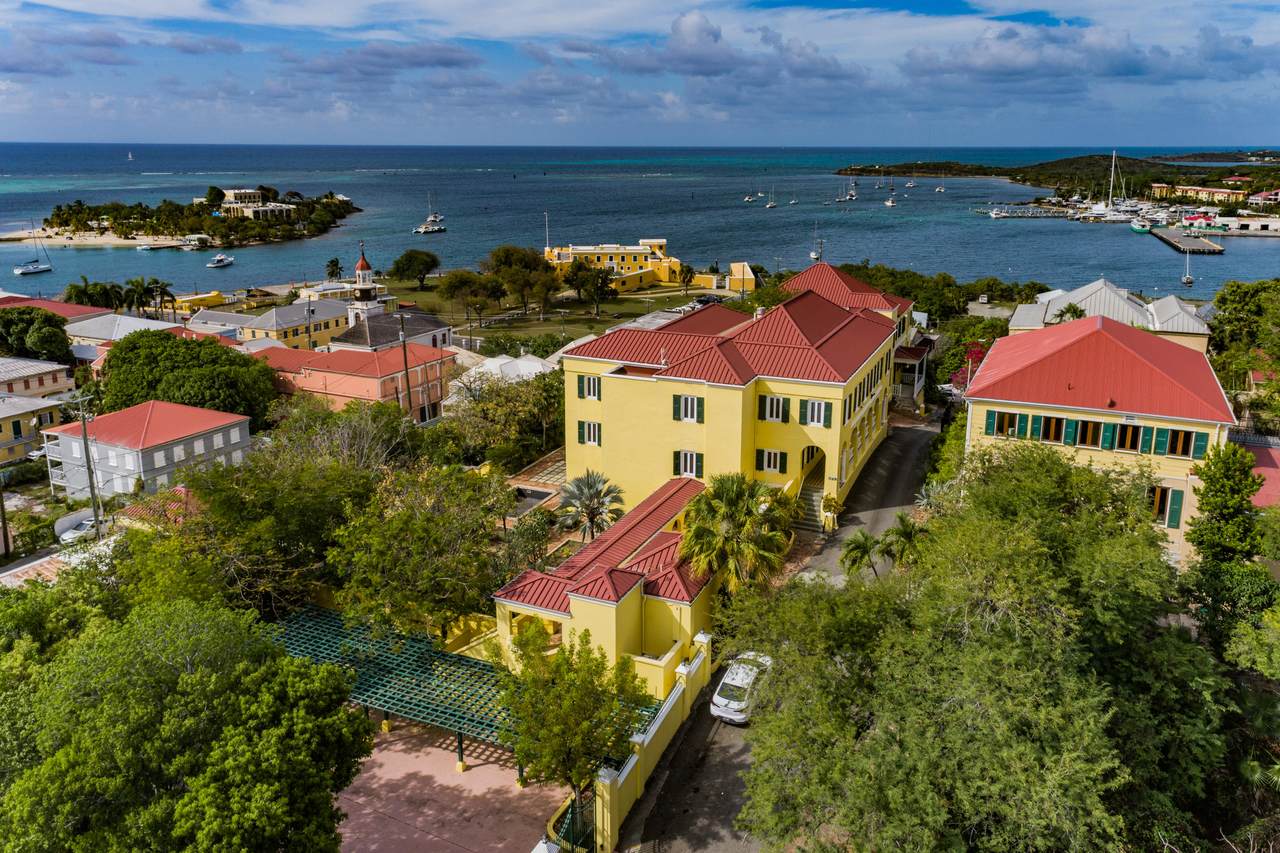 https://bt-photos.global.ssl.fastly.net/stthomas/1280_boomver_1_25-1418-2.jpg
