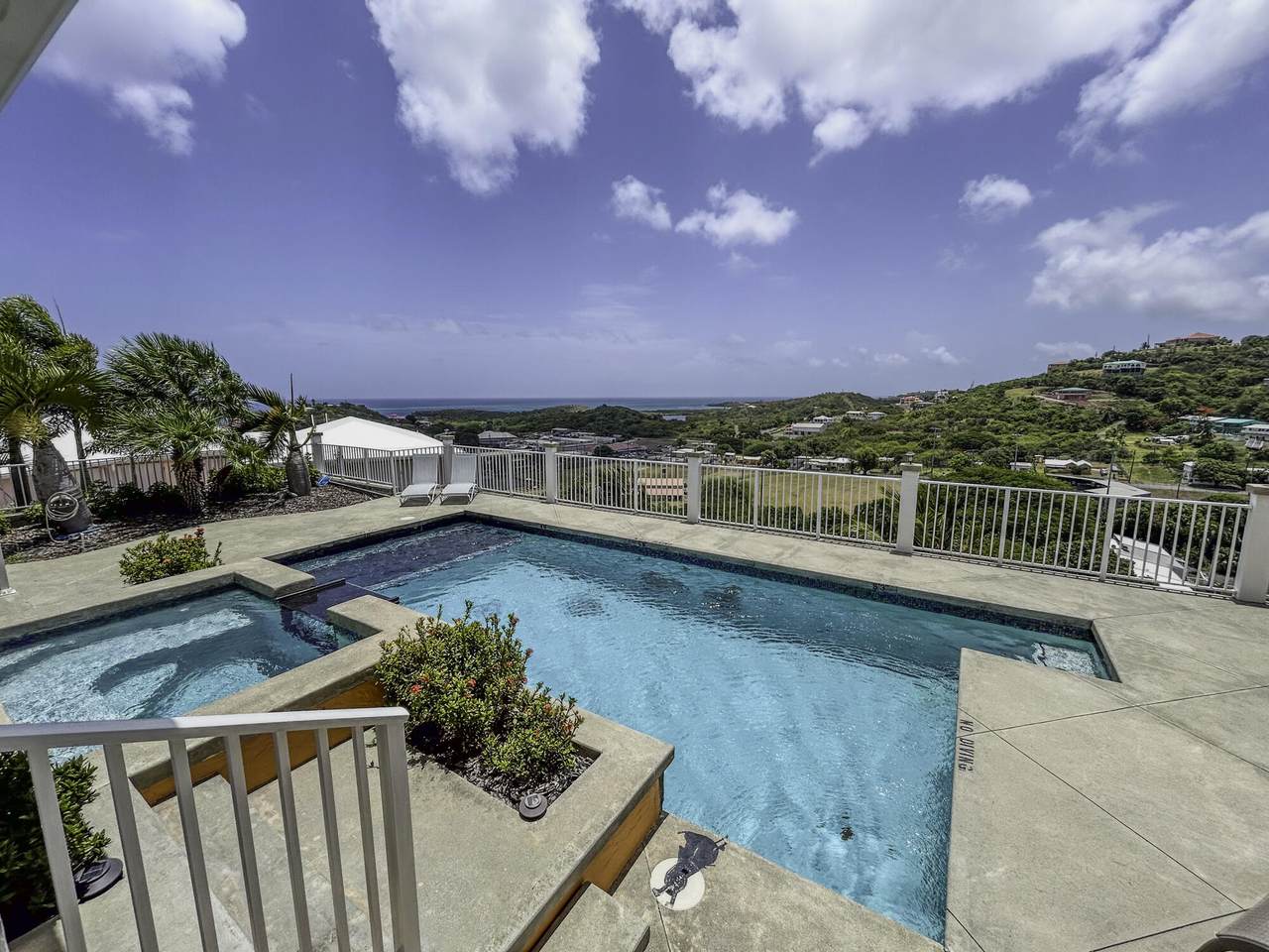 https://bt-photos.global.ssl.fastly.net/stthomas/1280_boomver_1_25-1460-2.jpg