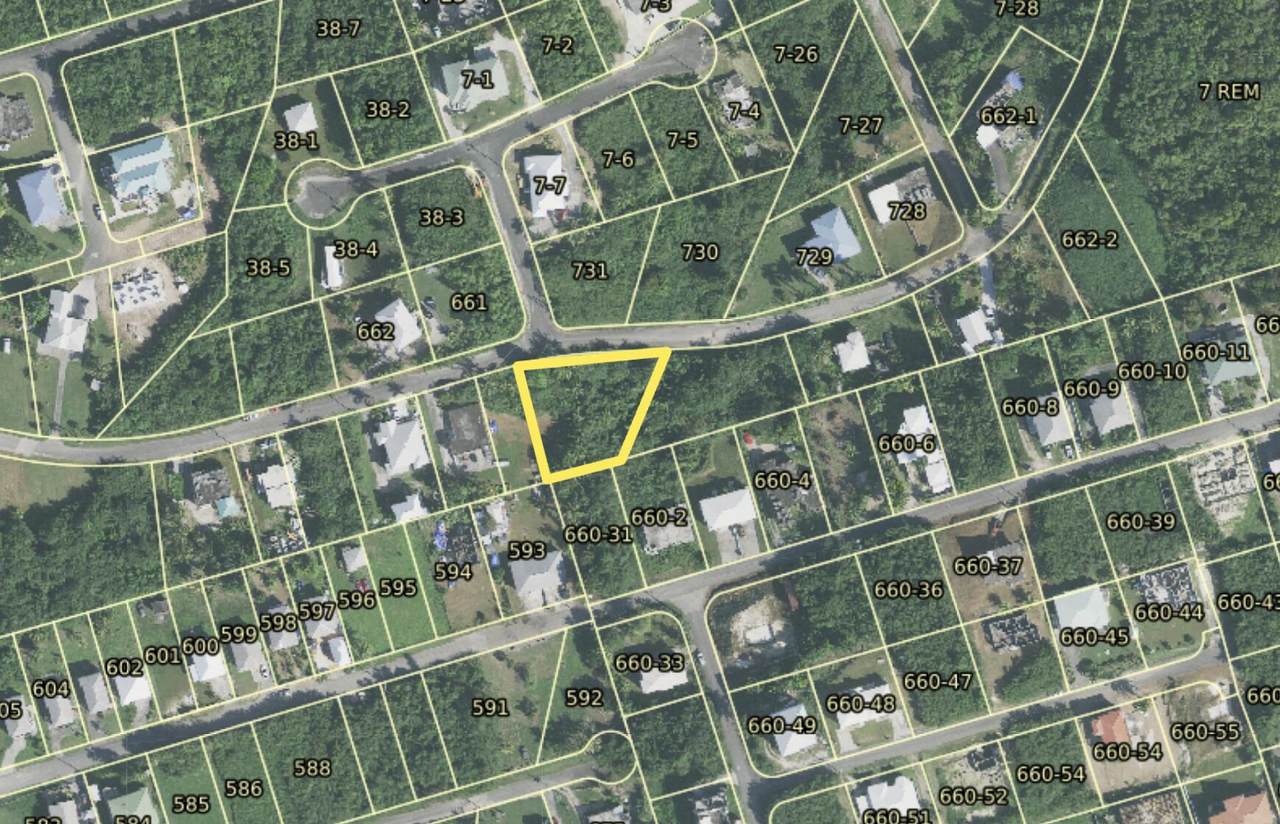 724 Strawberry Hill Qu - Photo 1