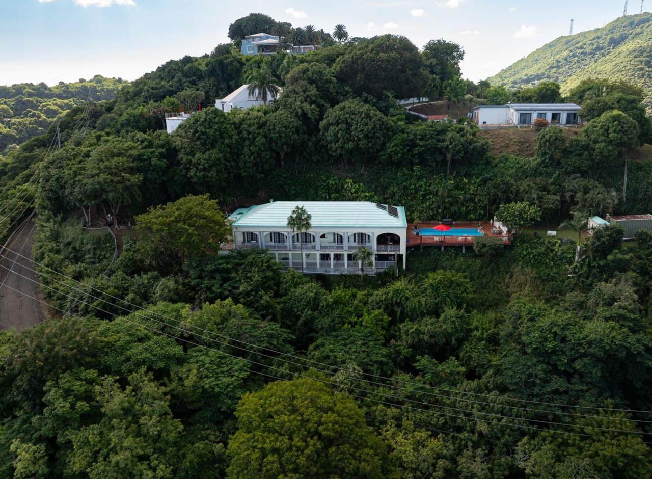 235 Belvedere Nb - Photo 1