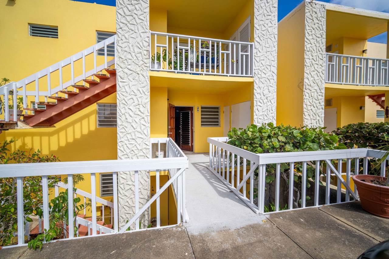 237 St. John Qu - Photo 1
