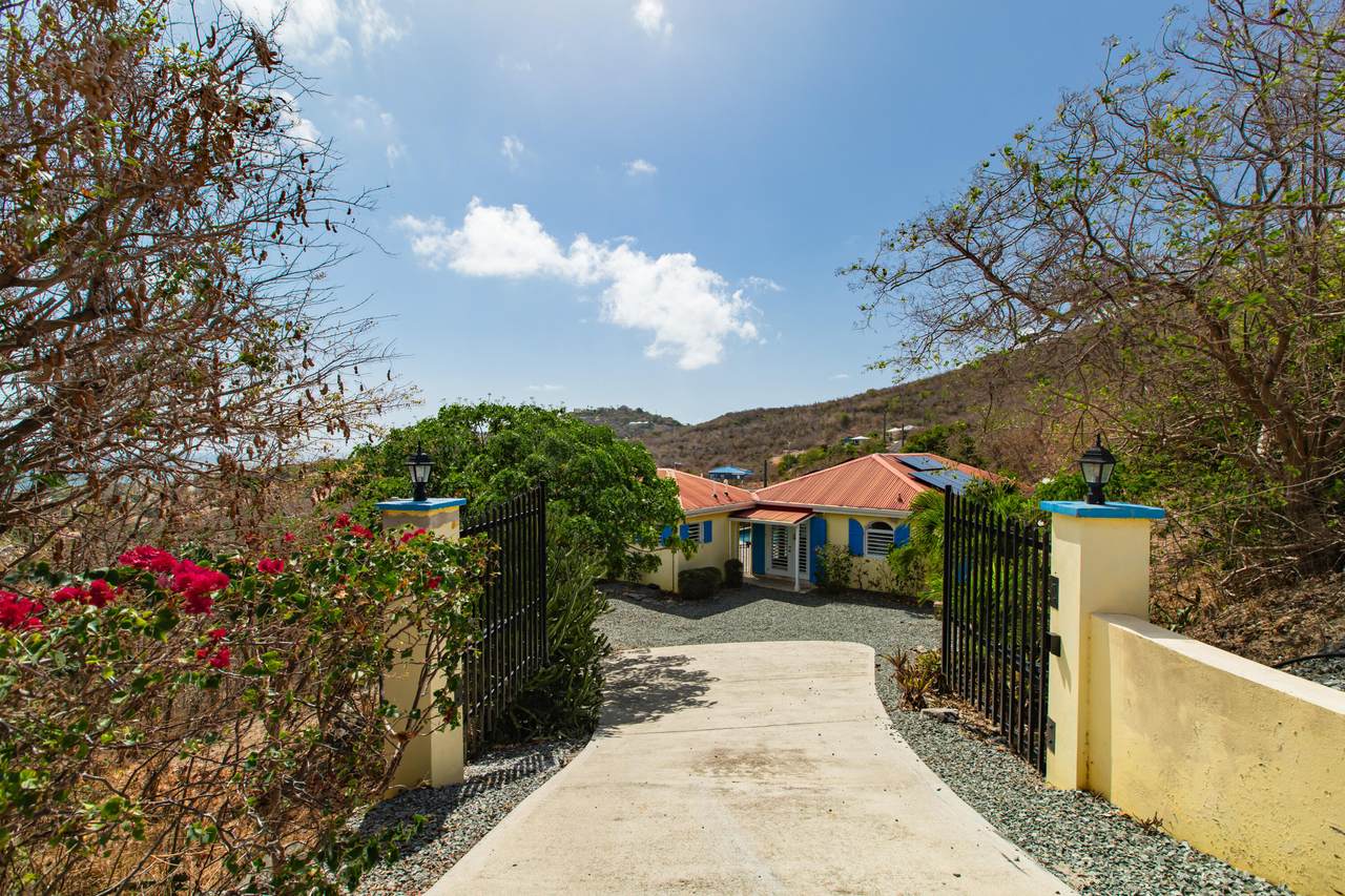 https://bt-photos.global.ssl.fastly.net/stthomas/1280_boomver_1_26-1439-2.jpg