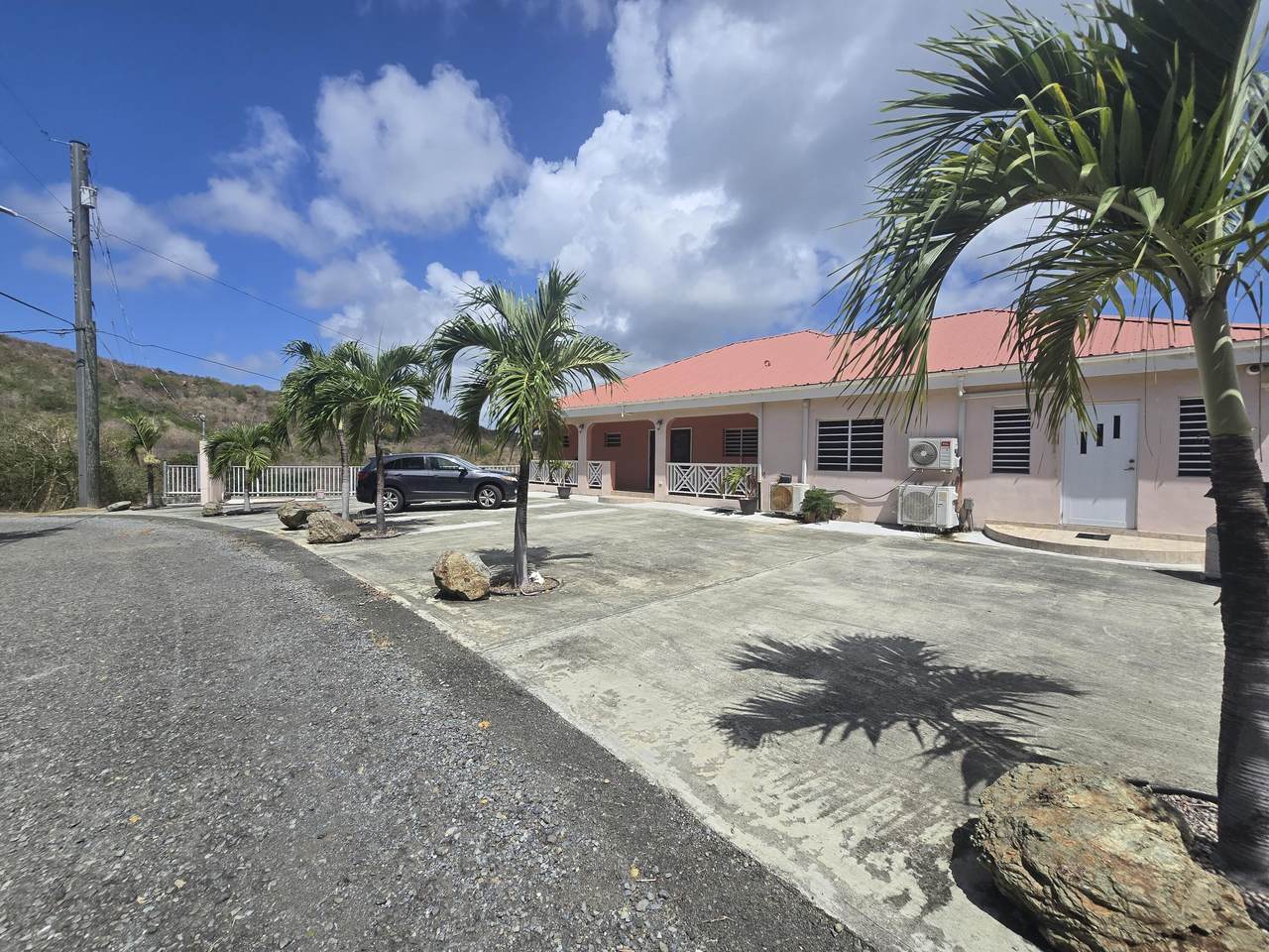 27 Lowry Hill Ea - Photo 1