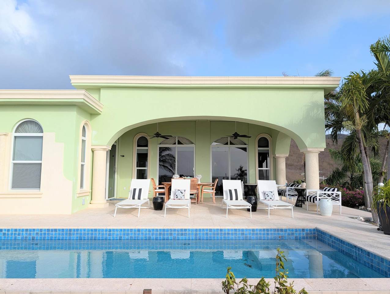 https://bt-photos.global.ssl.fastly.net/stthomas/1280_boomver_1_26-1494-2.jpg
