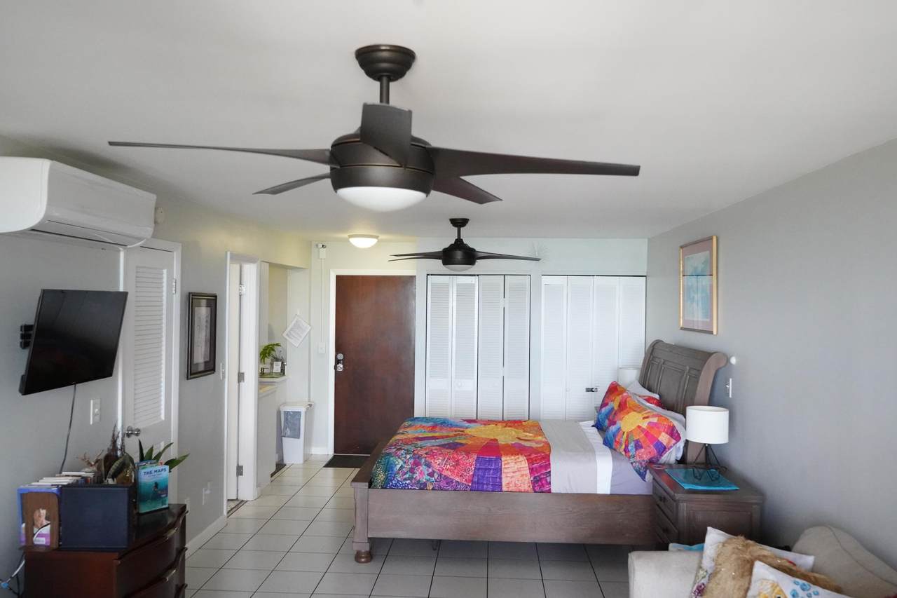 140 Smith Bay Ee - Photo 1