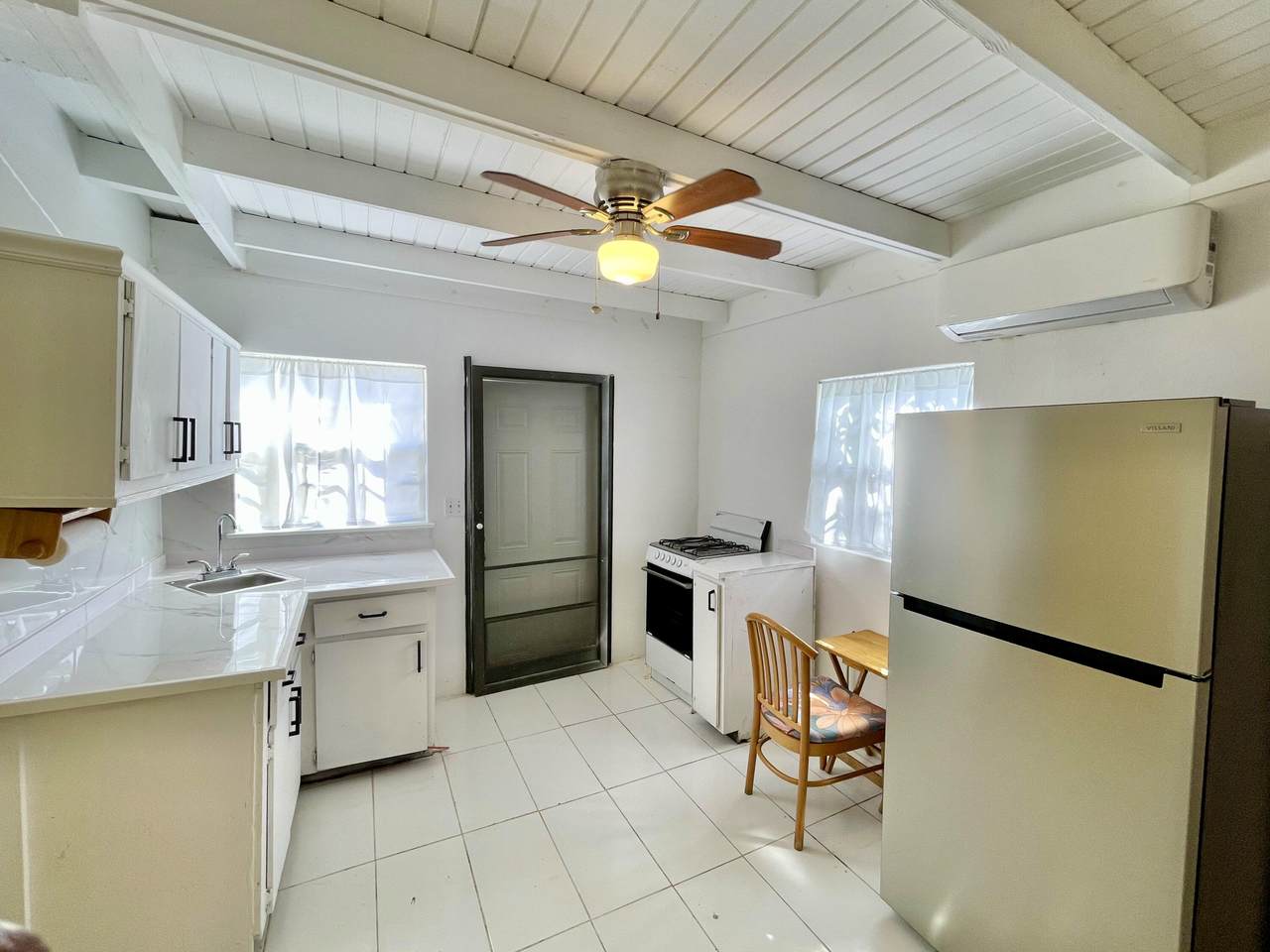 348B Strawberry Hill Ki - Photo 1