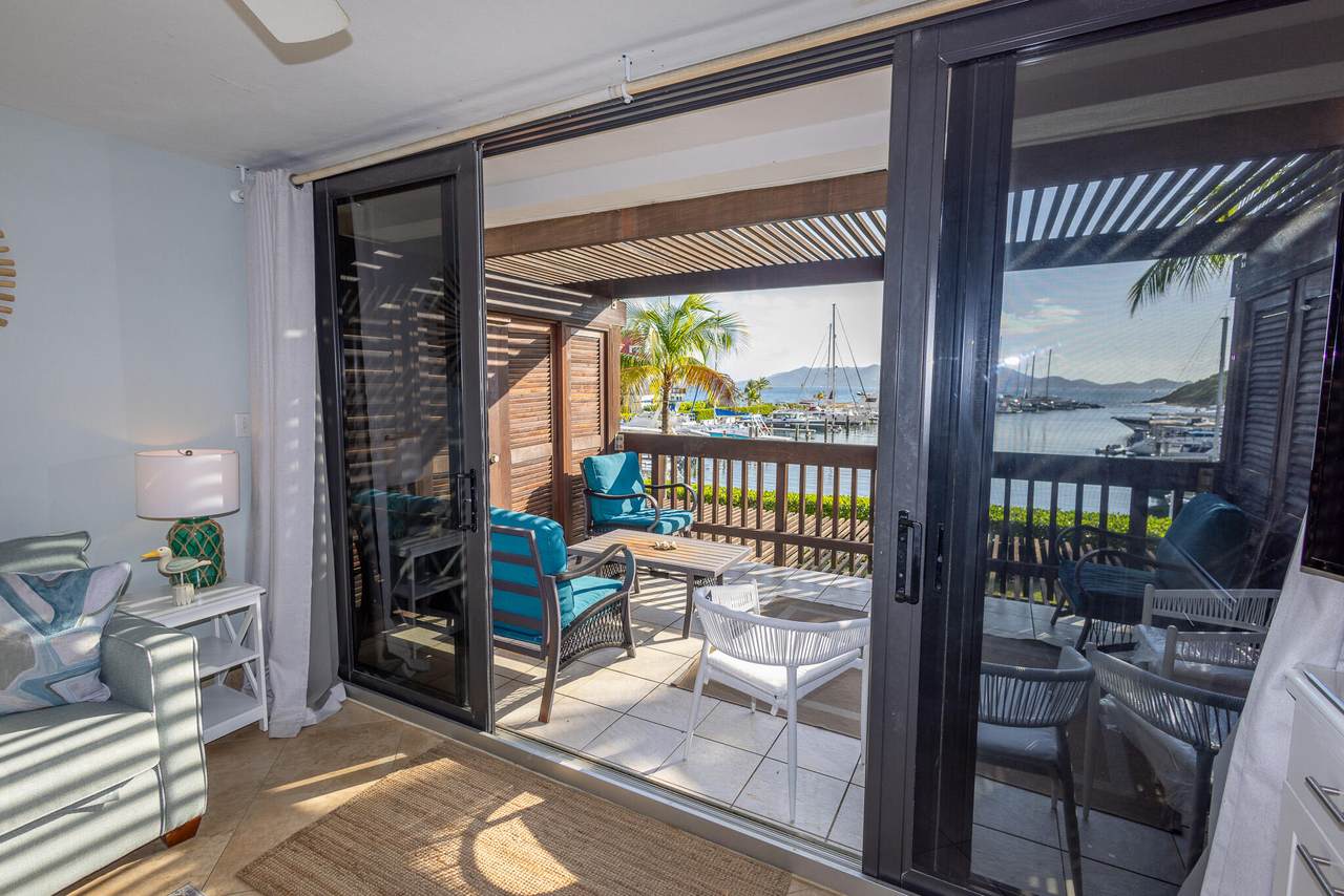 205 Smith Bay Ee - Photo 1