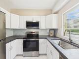 319 St. John Qu - Photo 10