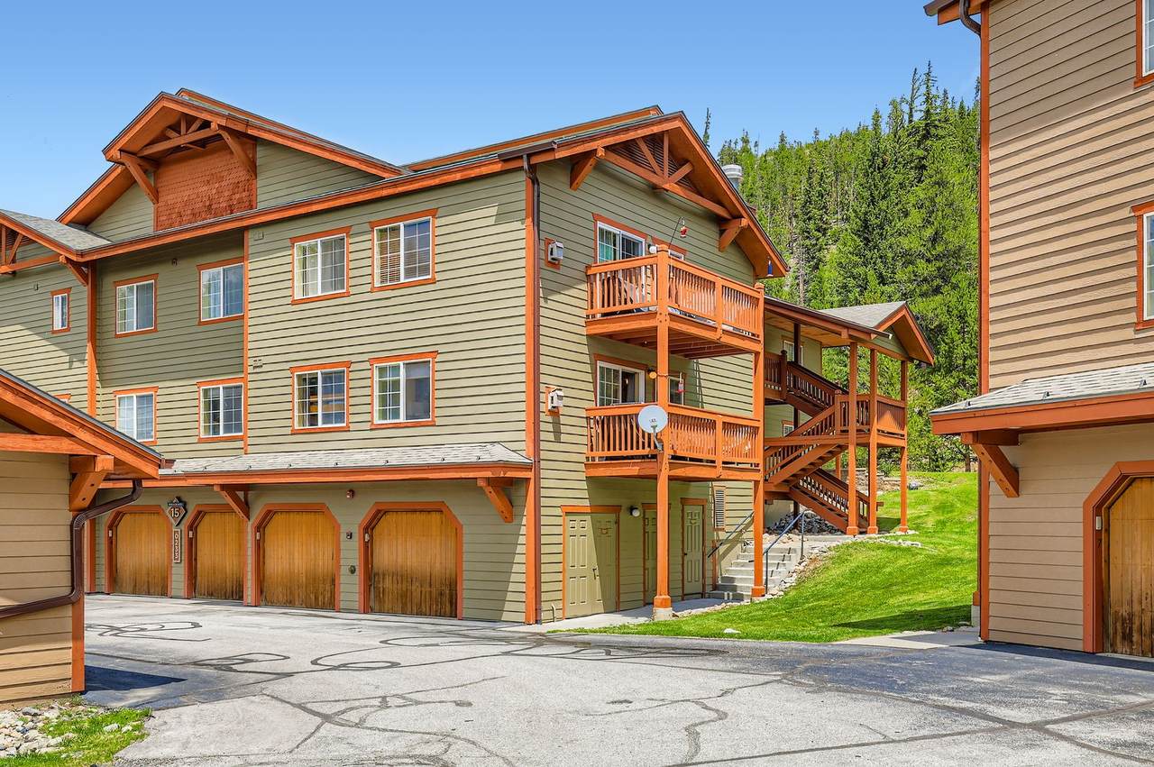 233 Pelican Circle - Photo 1