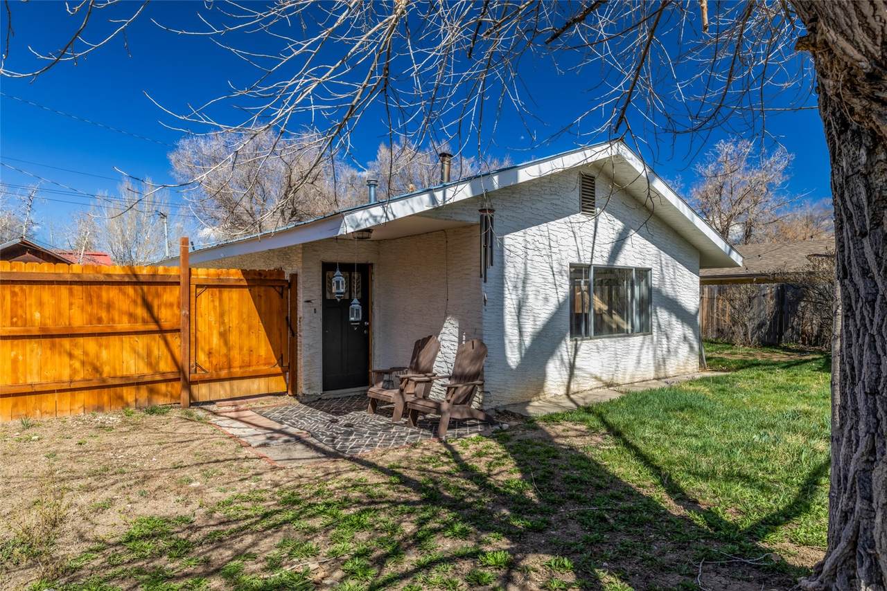 730 Jefferson Avenue - Photo 1