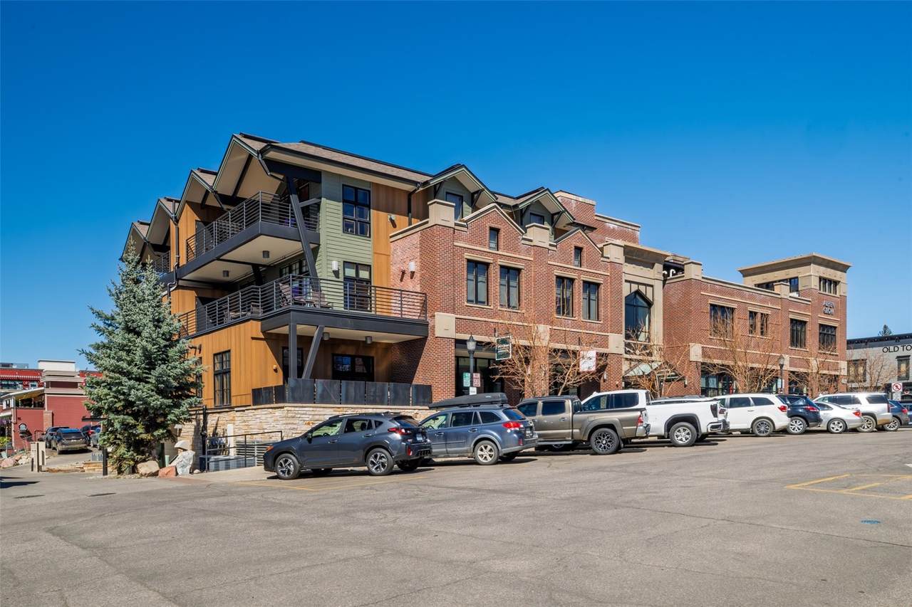 601 Lincoln Avenue - Photo 1