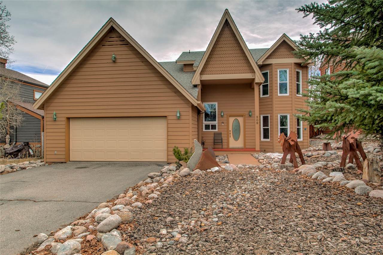 209 Fox Court - Photo 1