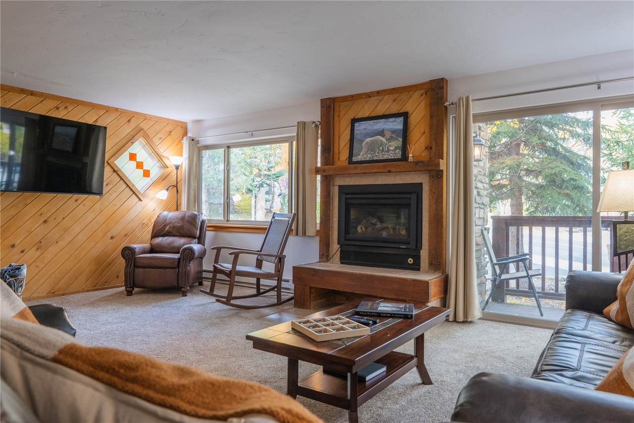 405 Four O Clock Road - Photo 1