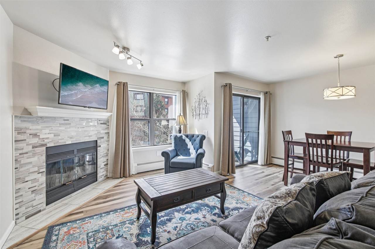 100 Park Avenue - Photo 1