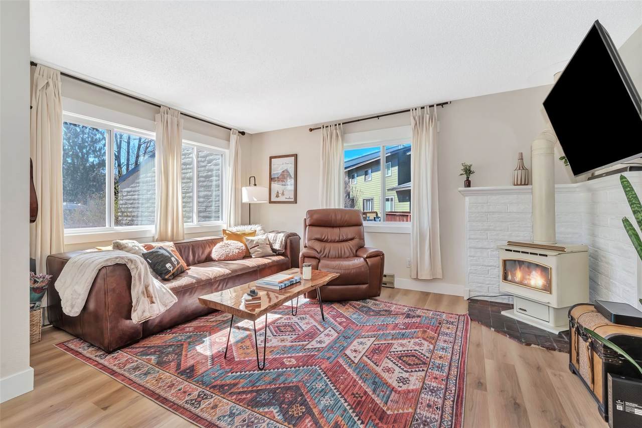 16 Cedar Court - Photo 1