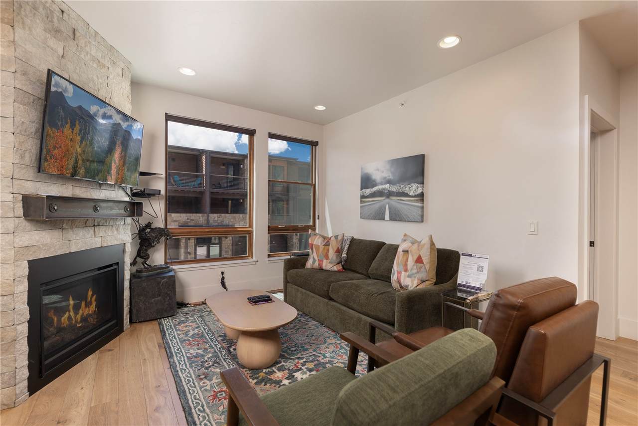 1080 Blue River Parkway - Photo 1