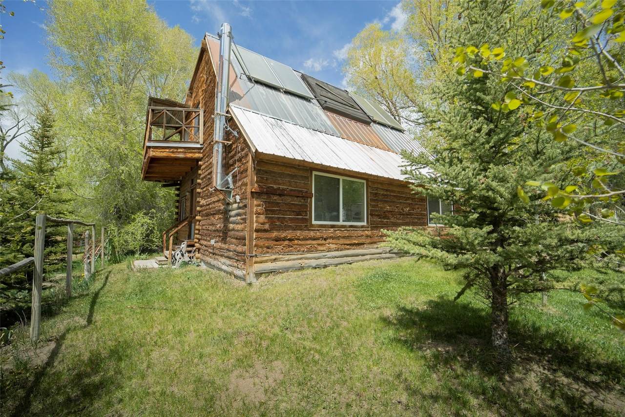 241 Moffat Avenue - Photo 1