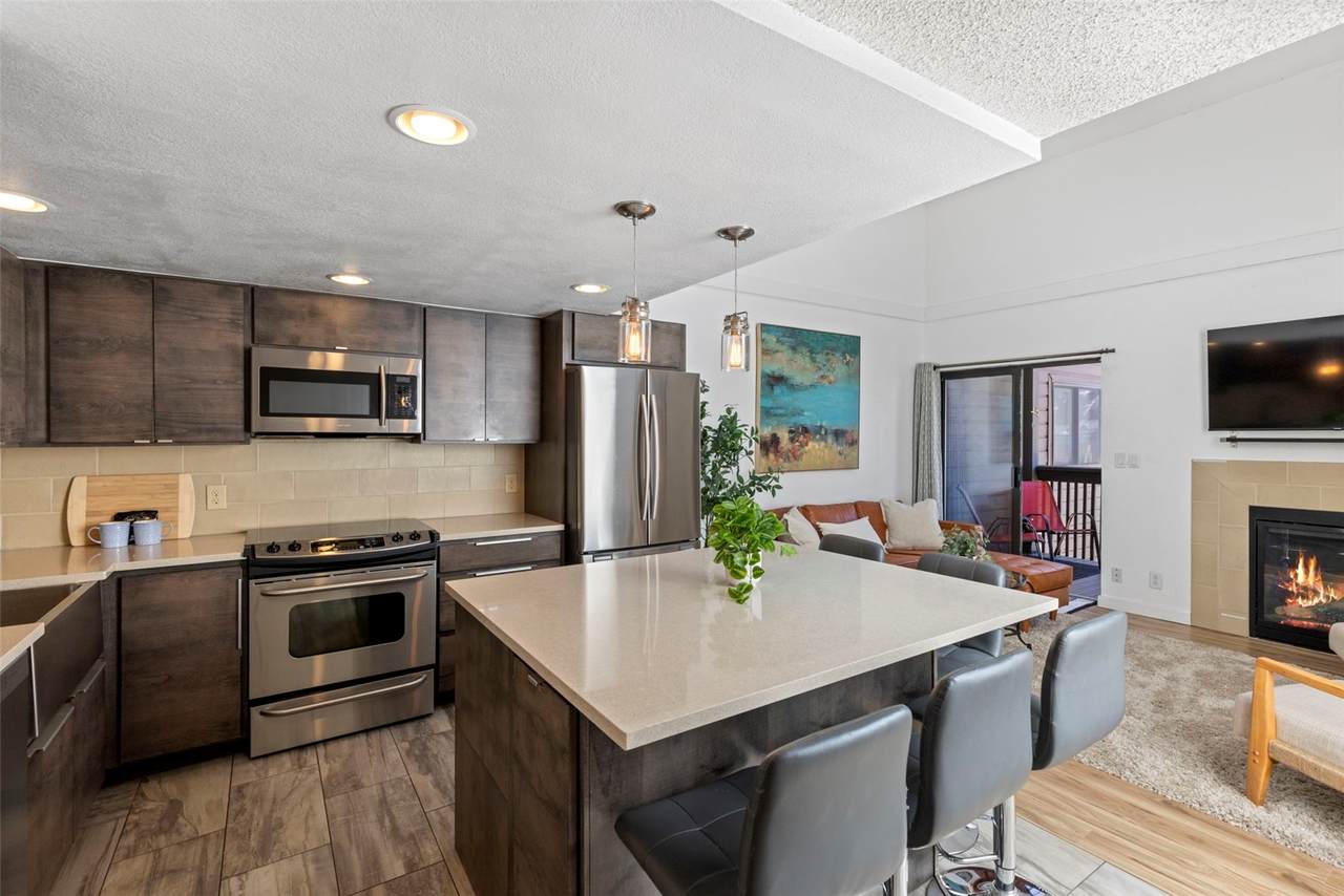 805 5th Avenue - Photo 1