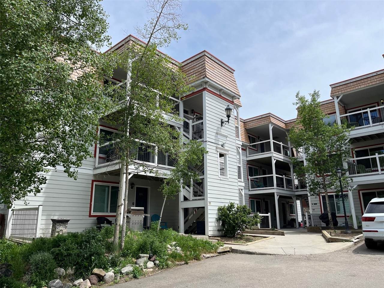 412 Main Street - Photo 1