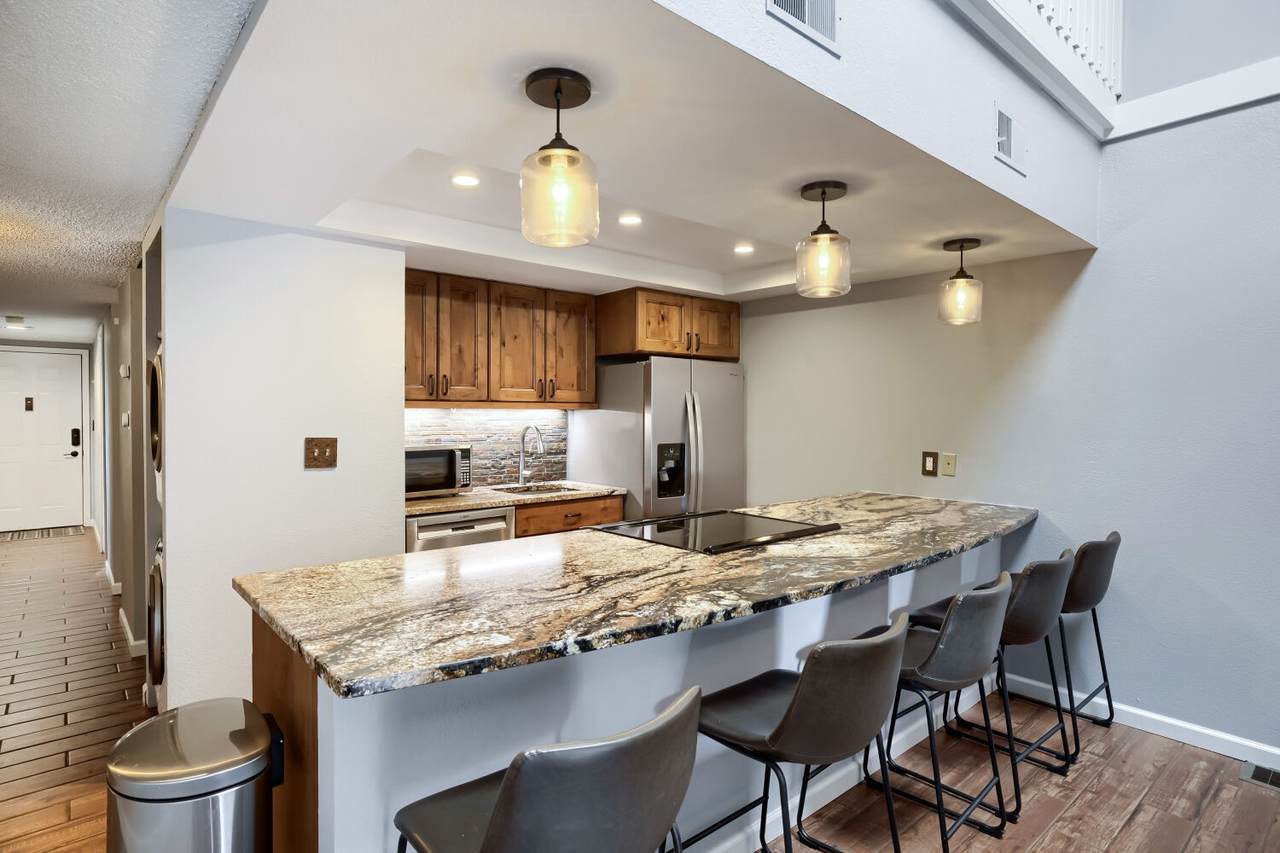 620 7th Avenue - Photo 1